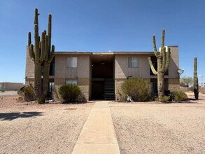 Building Photo - 10660 W Concordia Dr