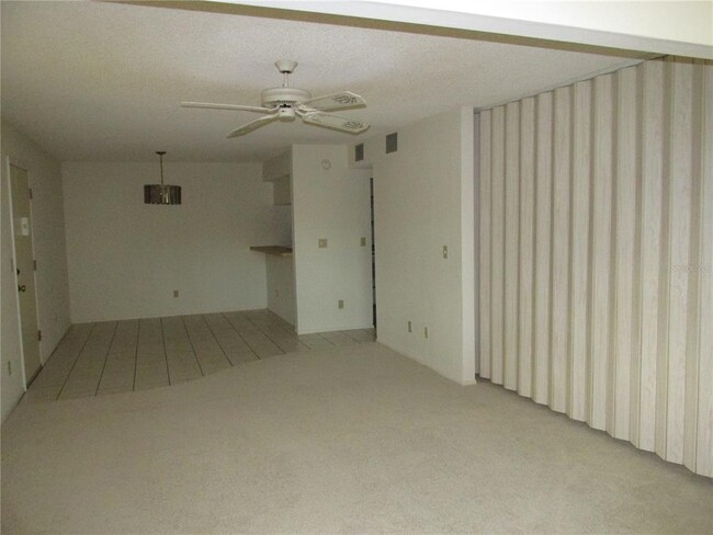Foto del edificio - 740 White Pine Tree Rd