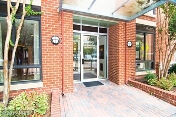 Foto principal - 1200 N Hartford St