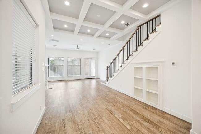 Building Photo - 4405 Schuler St