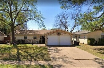 Building Photo - 2104 Meadow Dale