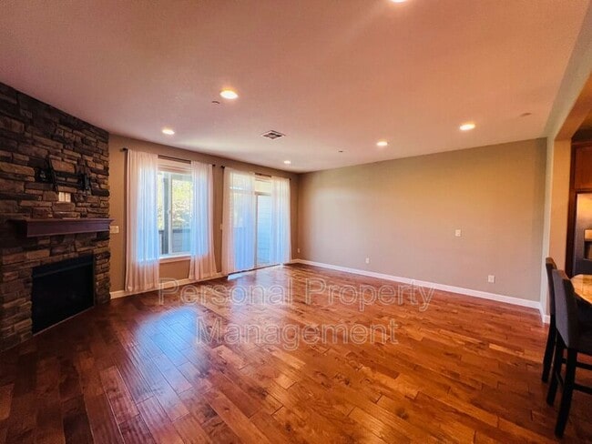 Building Photo - 4307 NW Sage Loop