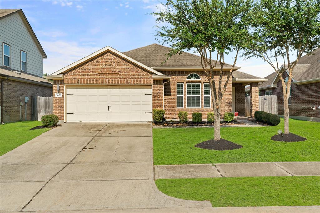Primary Photo - 5606 Drumlin Field Way