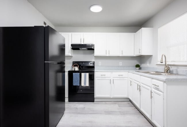 Interior Photo - Crestwood Gardens