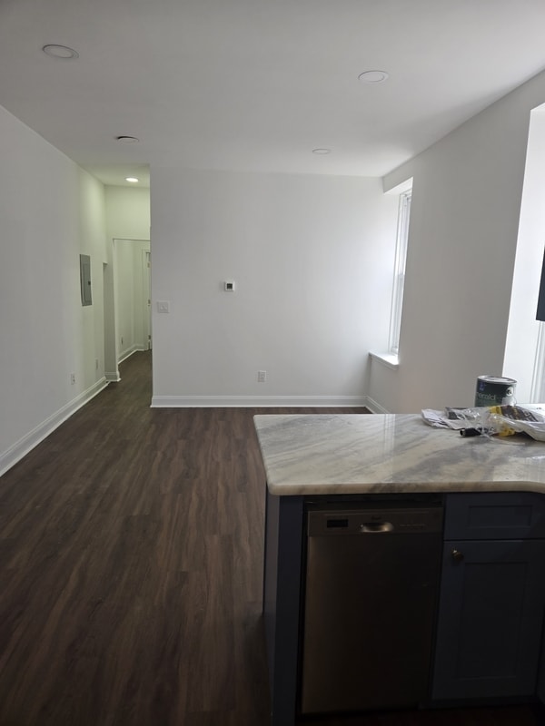 Building Photo - 641 N 15th St