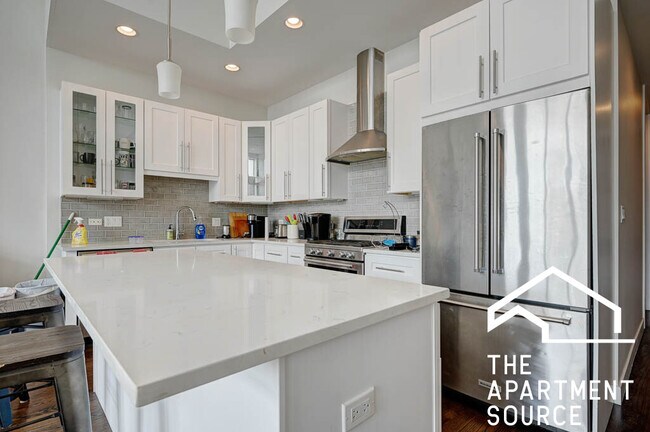 Foto del edificio - 2640 N Halsted St