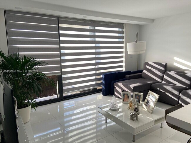 Photo - 911 E Ponce De Leon Blvd Apartment