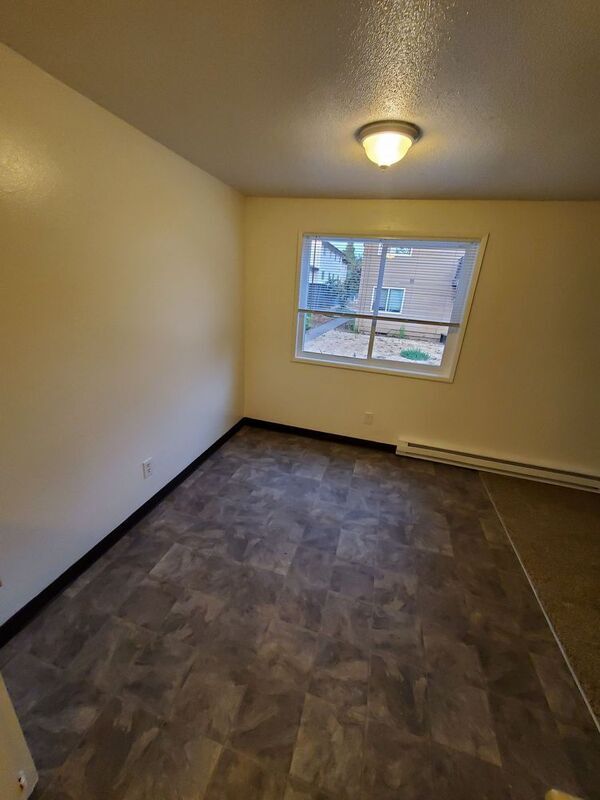 Building Photo - 3785 Iberis St NE
