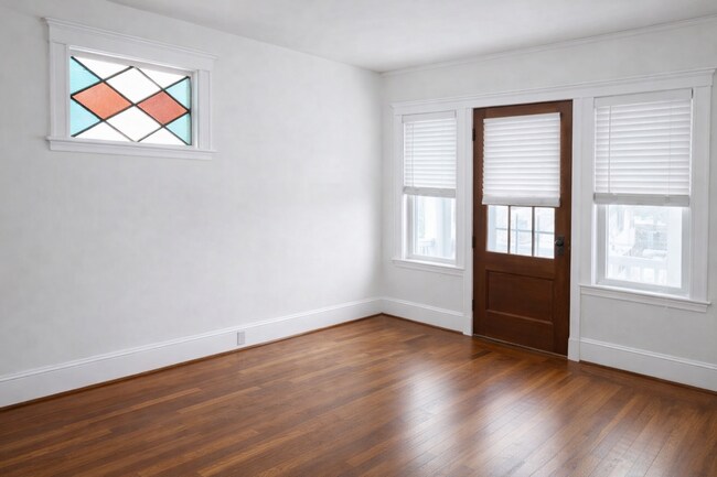 Sala de estar o dormitorio 3 - 748 Belmont St