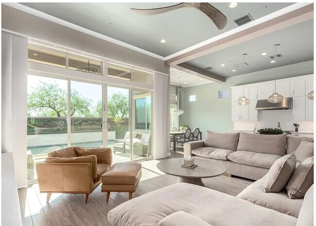 Foto del edificio - Stunning 4BR House in Scottsdale
