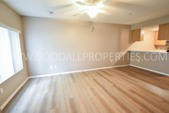 Foto del edificio - 3 Bedroom Townhome West Des Moines
