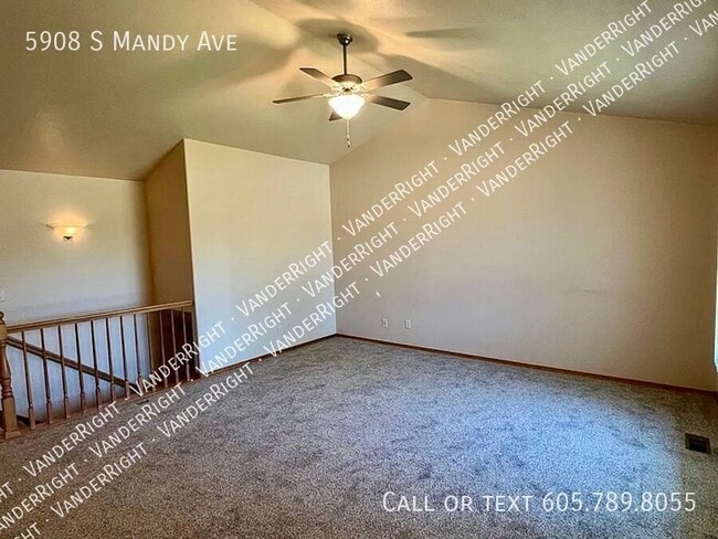 Foto del edificio - 5908 S Mandy Ave