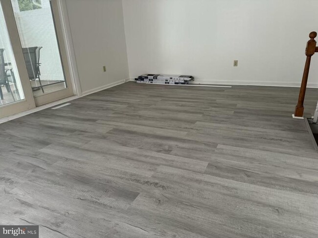 Building Photo - 2227 Aspen Dr