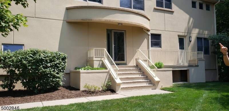 Primary Photo - 14 Rio Vista Dr
