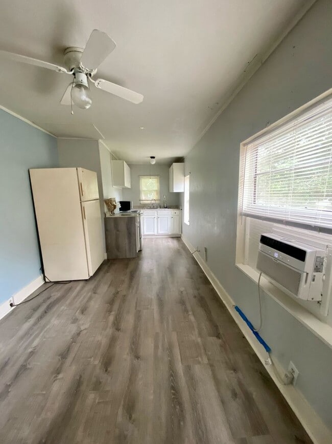 Photo - Adorable single family home