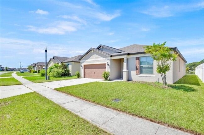 Foto del edificio - 8755 Rindge Rd