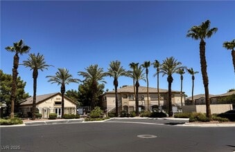 Building Photo - 3400 Cabana Dr