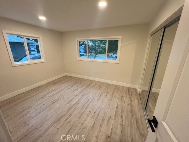 Foto del edificio - 6300 E Fairbrook St