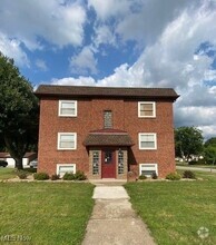 Building Photo - 1834 Mahoning Ave NW