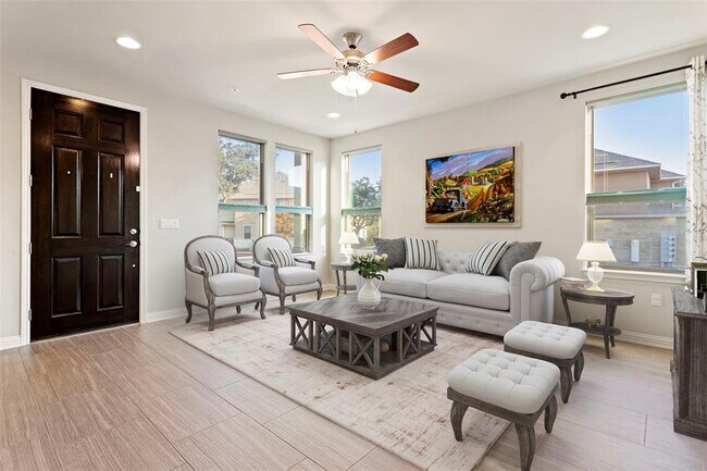 Foto del edificio - 13800 Lyndhurst St