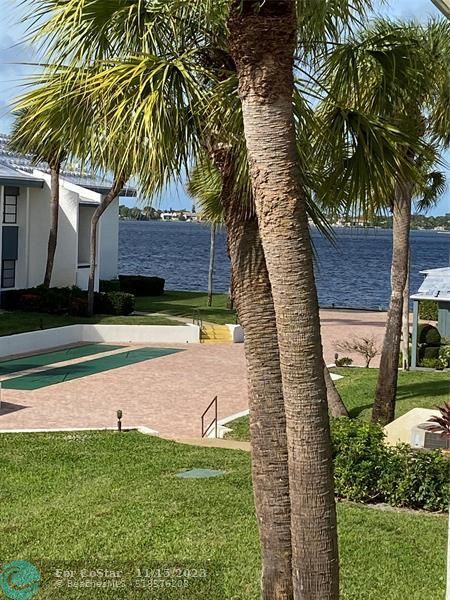 Foto del edificio - 175 SE St Lucie Blvd