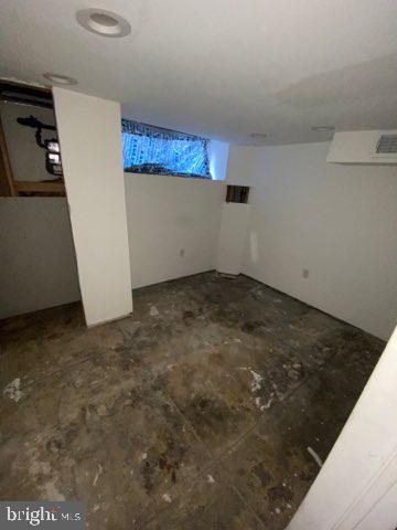 Building Photo - 2410 S Darien St