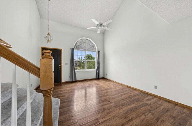 Building Photo - 5660 Many Springs Dr