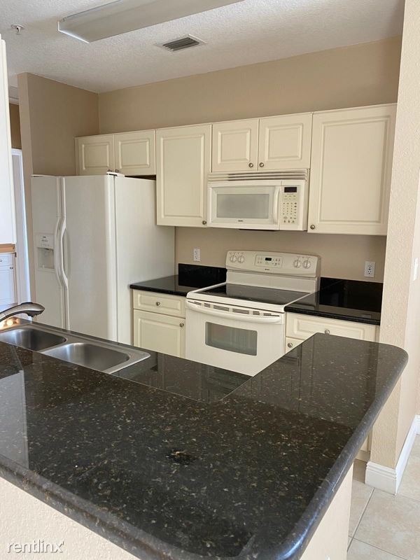 Building Photo - 21130 SW 87th Ave
