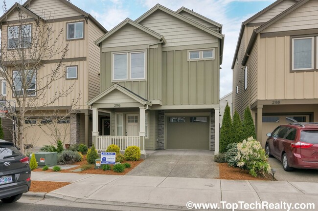 Building Photo - Lovely *NEWER* 3BD, 2.5 BA* Home In Desira...