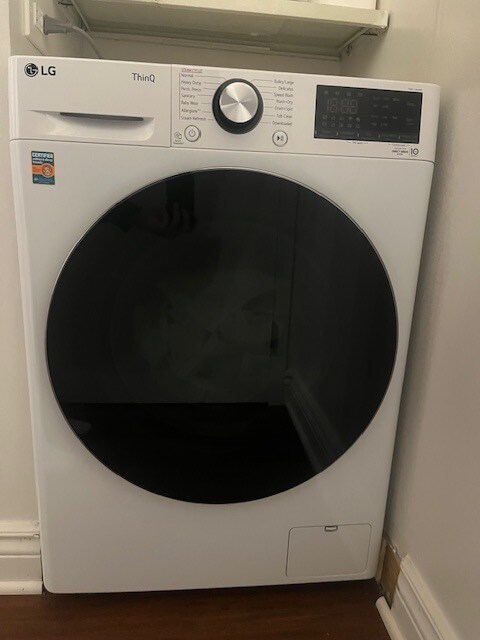 Foto del edificio - 225 W Huron St