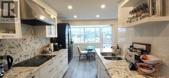 Building Photo - 1530 Mariner Walk