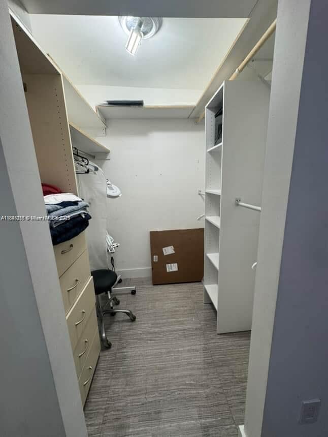 Building Photo - 16082 NE 9th Ct