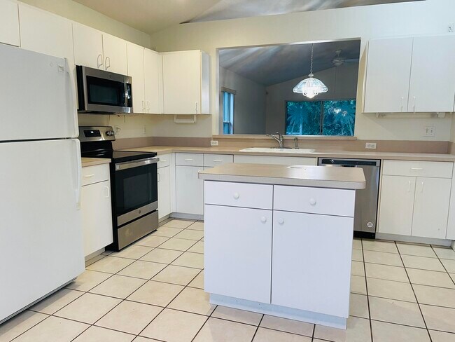 Building Photo - 2361 White Sands Ct NE
