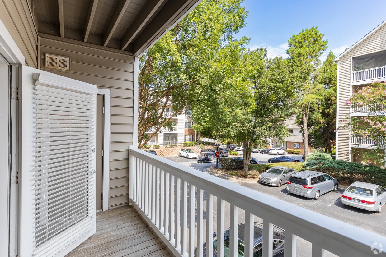 Willowest in Collier Hills Apartments in Atlanta, GA