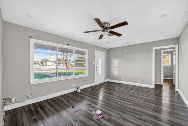 Foto del edificio - Charming 3-Bedroom Home on a Corner Lot in Fort Worth!