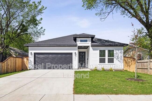 Building Photo - 4031 Vineyard Dr