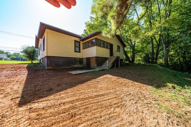 Building Photo - Plenty of Space Inside & Out – 4BR/2BA in Hueytown!