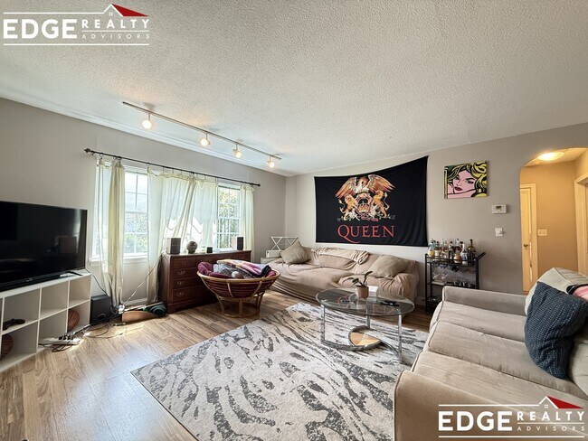 Photo - 190 Lake Shore Rd Apartment