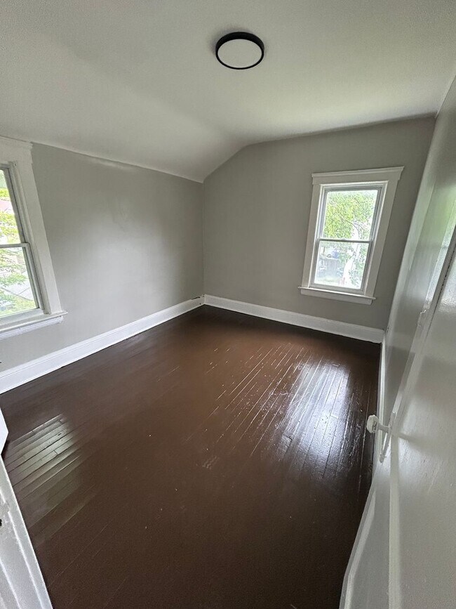 Building Photo - Section 8 Accepted!