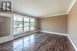 Photo du bâtiment - 10 Collier Rd N