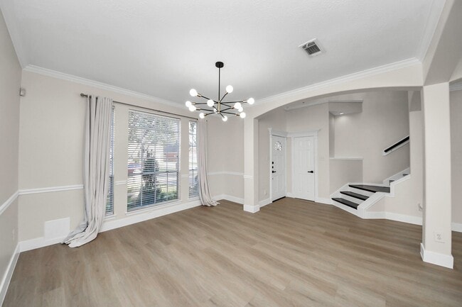 Building Photo - 811 Childers Ct