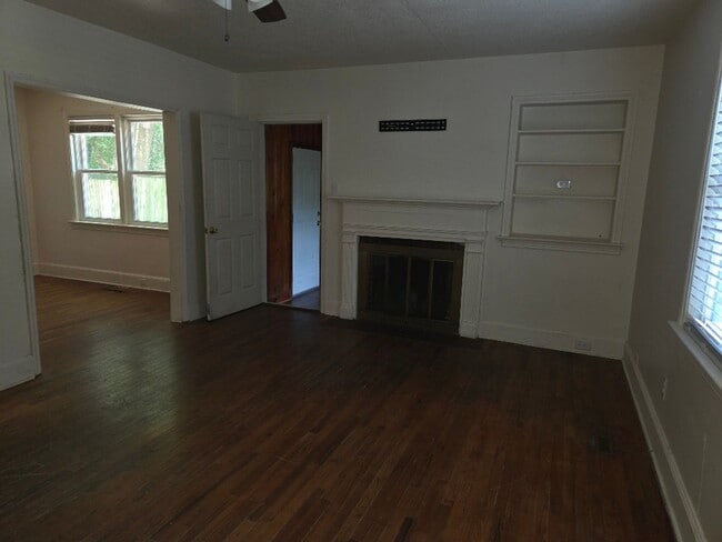 Building Photo - 1503 Laurel St
