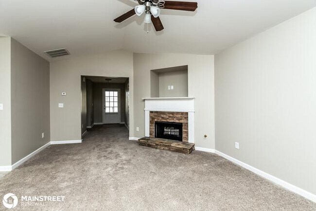 Building Photo - 656 Fairgreen Trl, Stockbridge, GA 30281