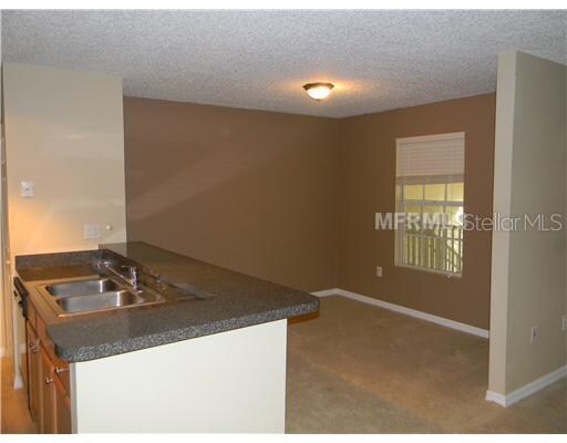 Building Photo - 214 Lake Parsons Green