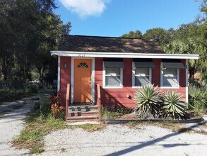 Building Photo - 3029 West Pl