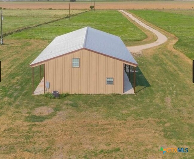 Foto del edificio - 3400 Cordova Rd