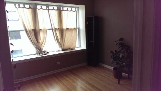 Foto del edificio - 4017 N Troy St