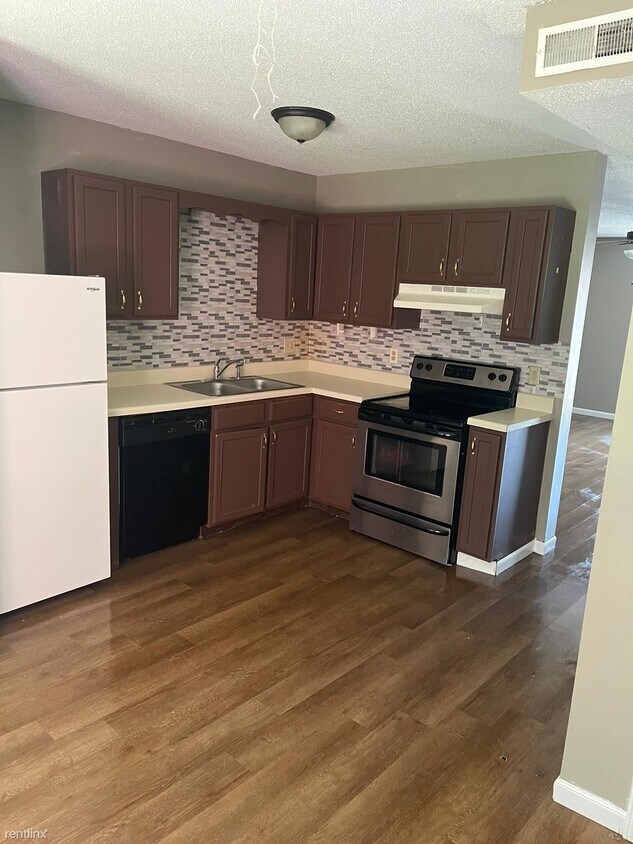 Primary Photo - 2 br, 1.5 bath Condo - 106 Hickory Trace R...