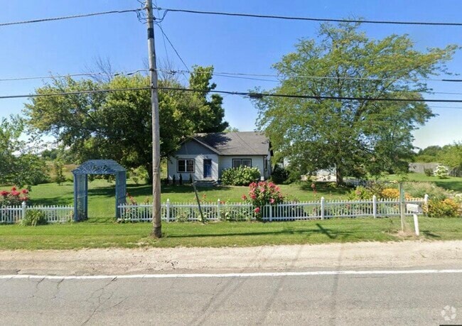 Building Photo - 4148 S Pipestone Rd