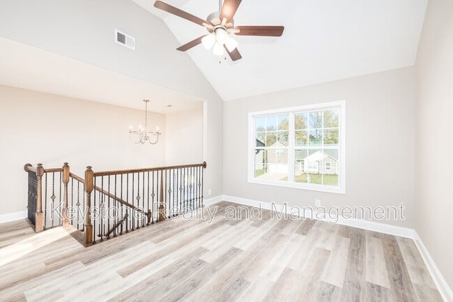Building Photo - 808 Lillian Grace Dr